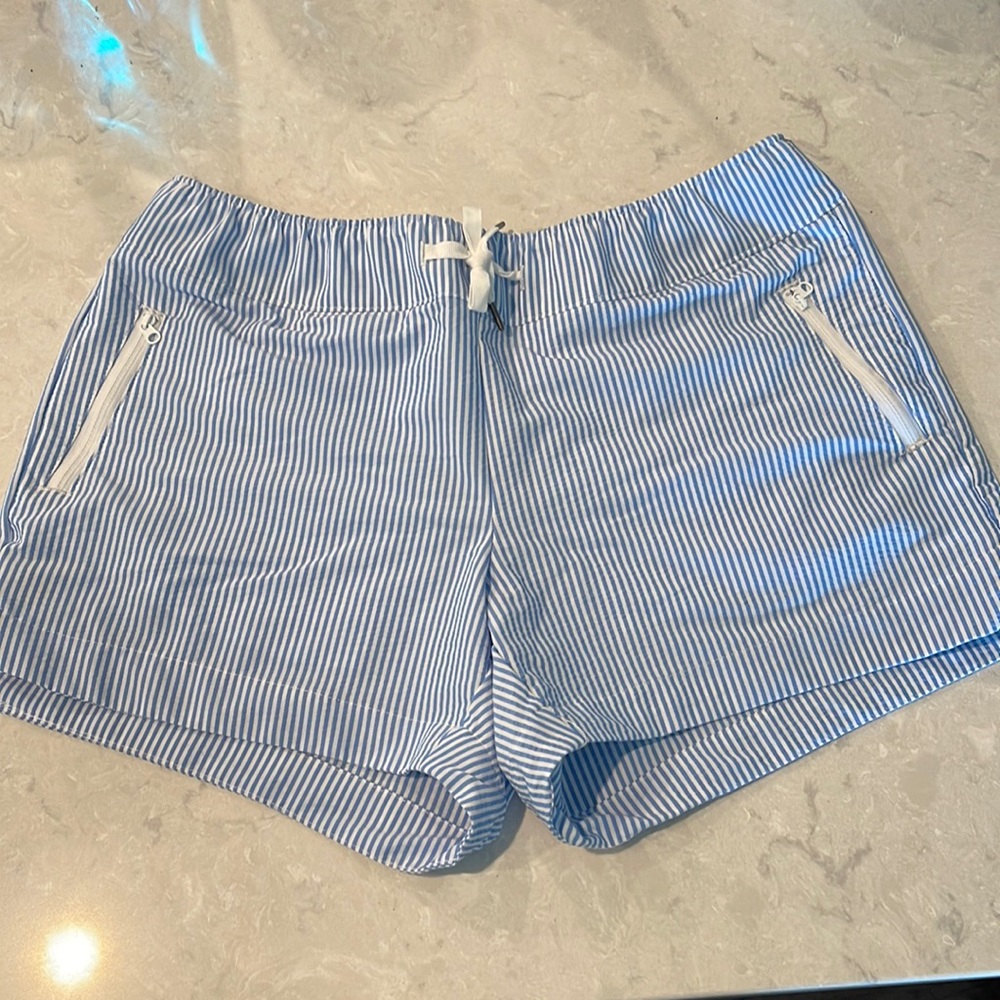 Magellan Outdoors Fish Gear Moisturewick Shorts | Blue White Stripe | NWOT Sz. S